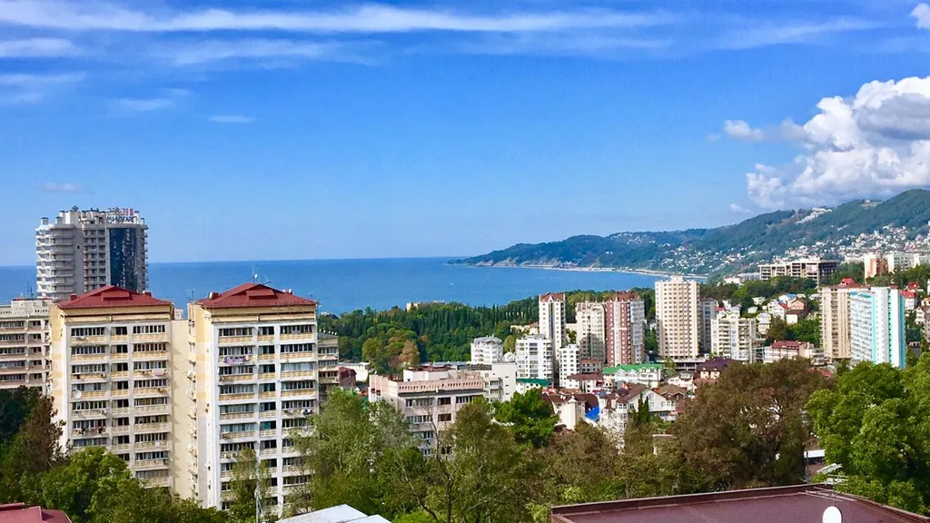 Квартира 2-ная комнатная квартира с видом на море — Сочи