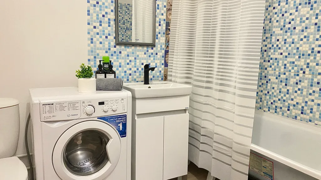 Квартира у гипермаркета Семья