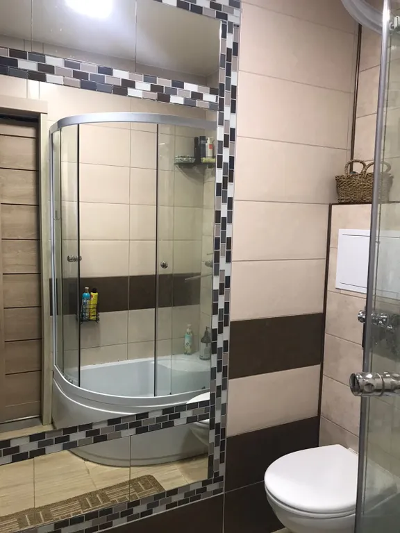 На берегу моря Севастополь, Рашад