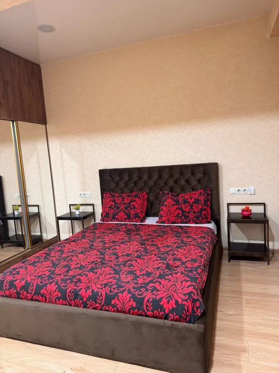 Двуспальная квартира в бизнес центре — аренда посуточно в Тбилиси