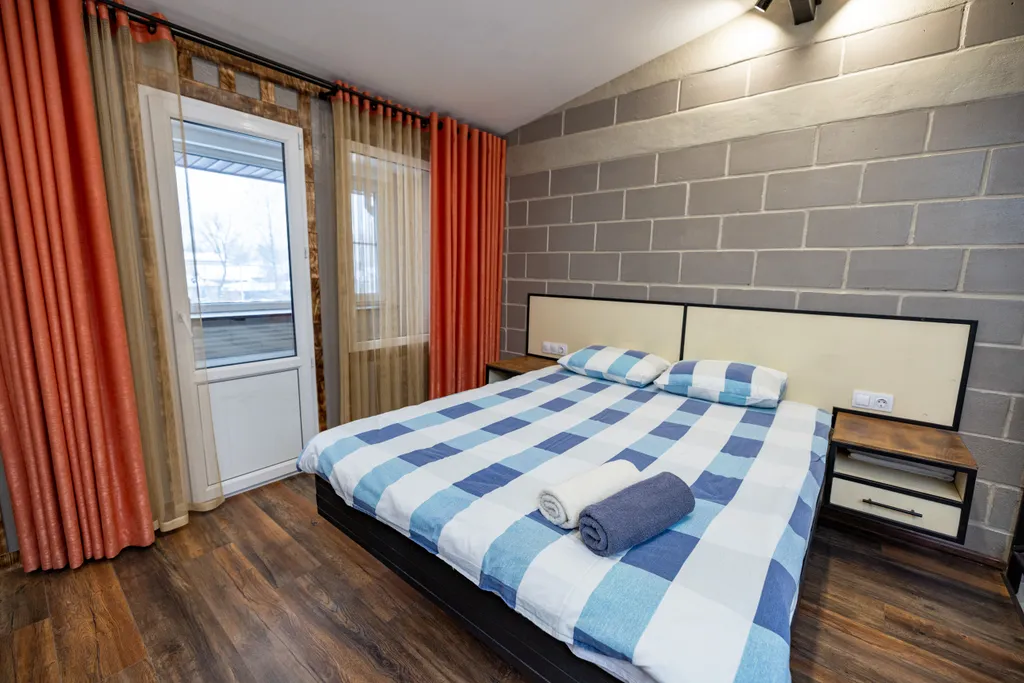 Двуxуpовнeвая cтудия с сауной Bе роsitivе