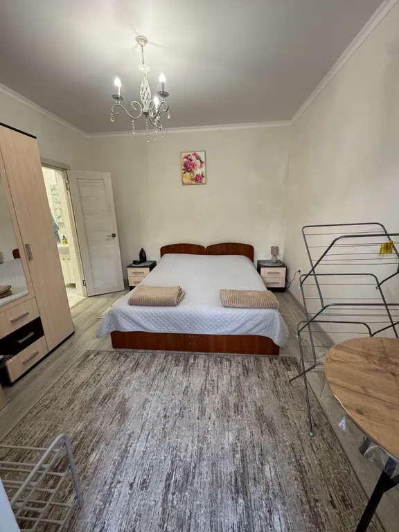 Квартира Уютная отдельная комната в частном доме с санузлом — аренда посуточно в Сухум