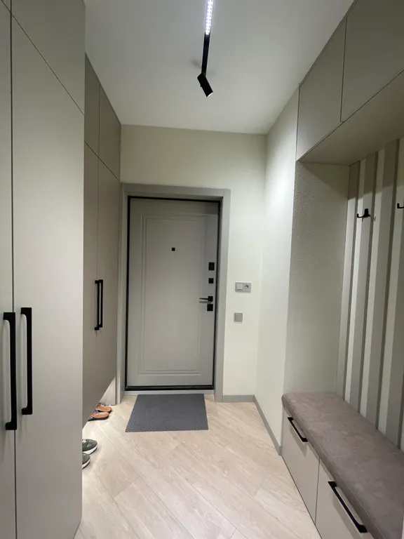 Релакс в уютном гнездышке, зелень, елки, цветы, аллеи, двор без машин