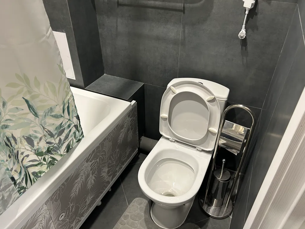 Уютная студия в тихом месте свежим ремонтом