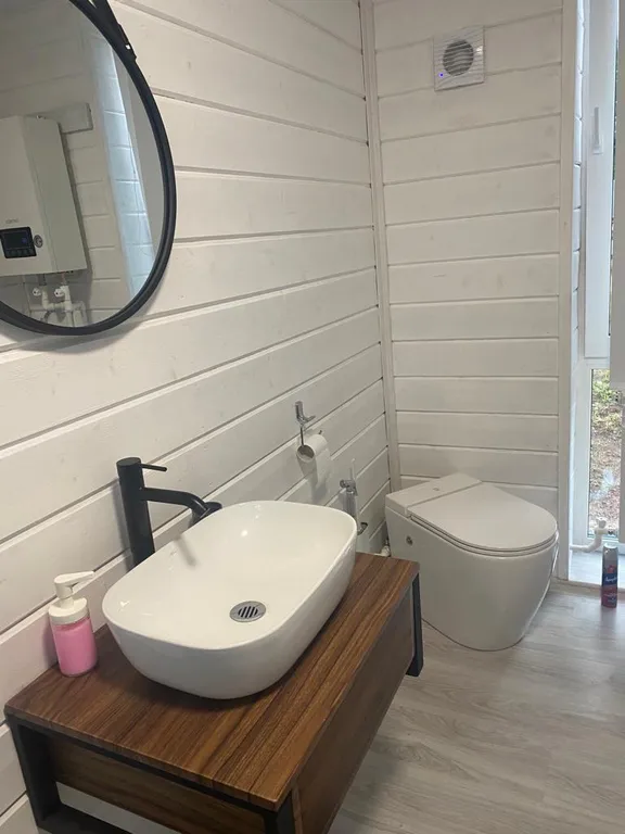 Новый уютный дом в тихом месте