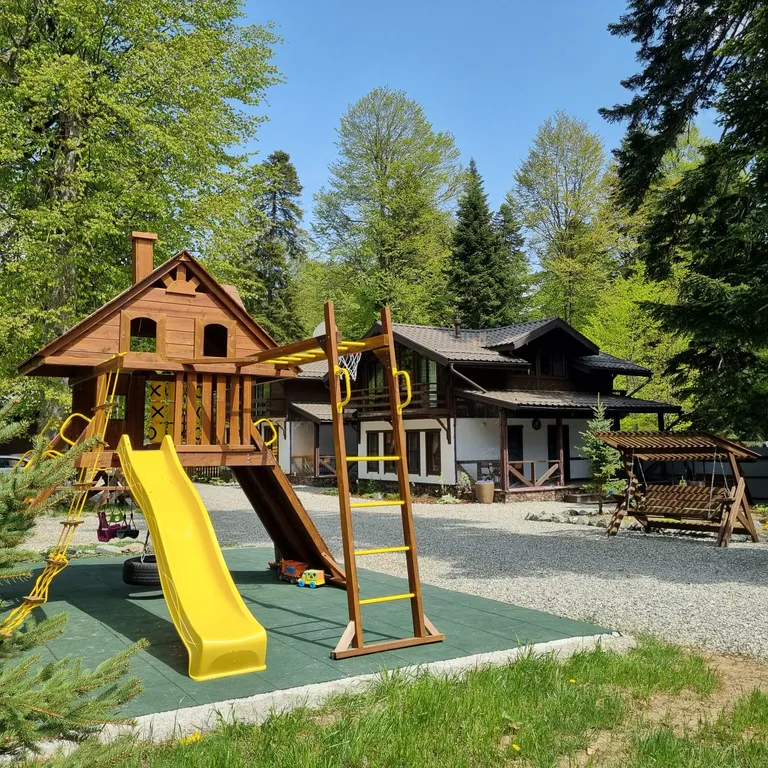 Семейное шале с видом на горы