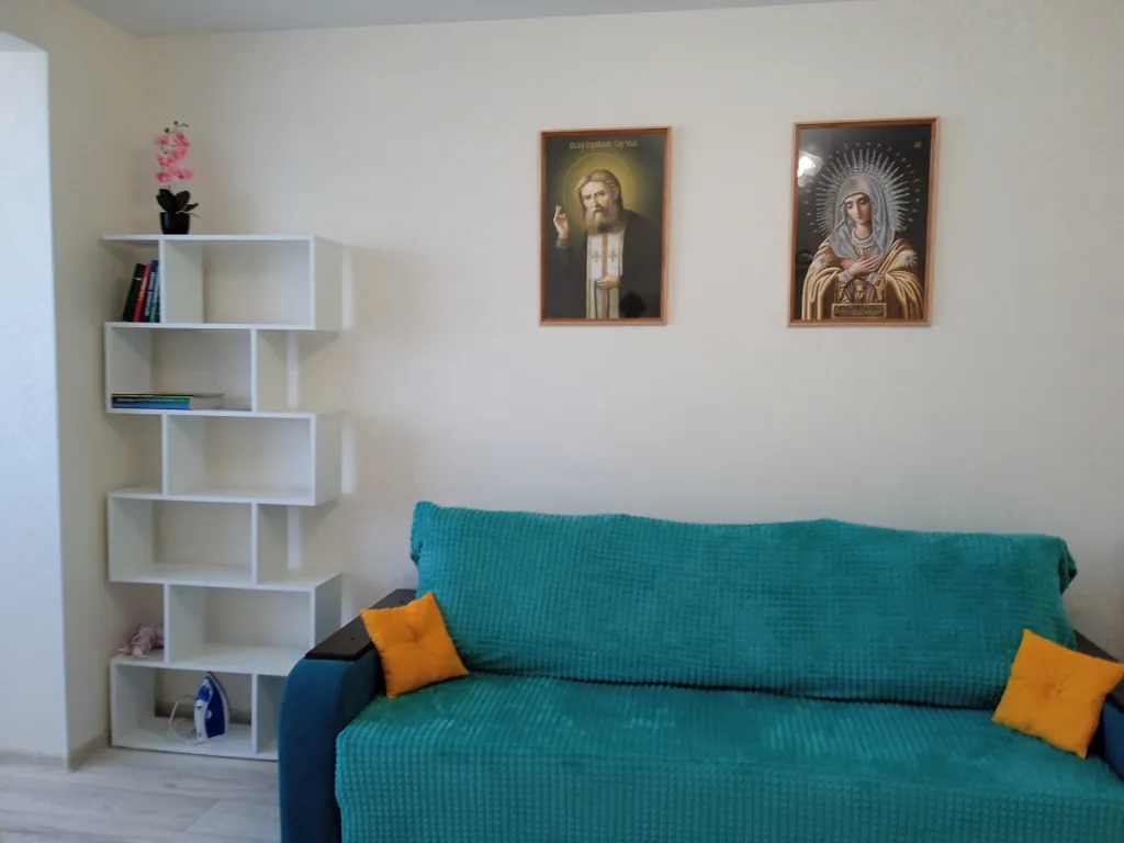 Просторная студия рядом с монастырем в новом доме