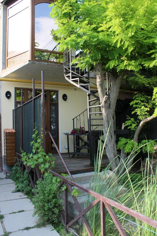 Коттедж Апартаменты на набережной с видом на море — Евпатория