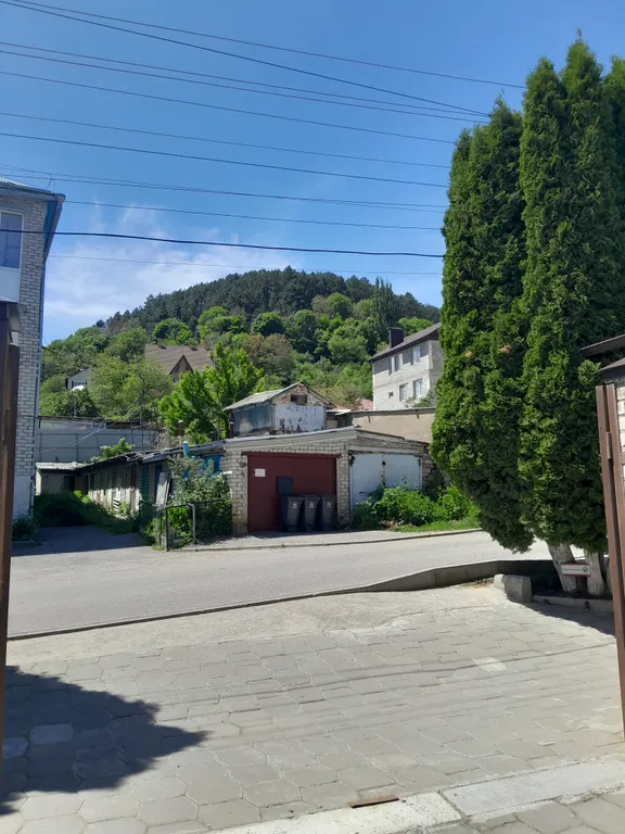 Комната с отдельным входом в частном доме рядом с парком