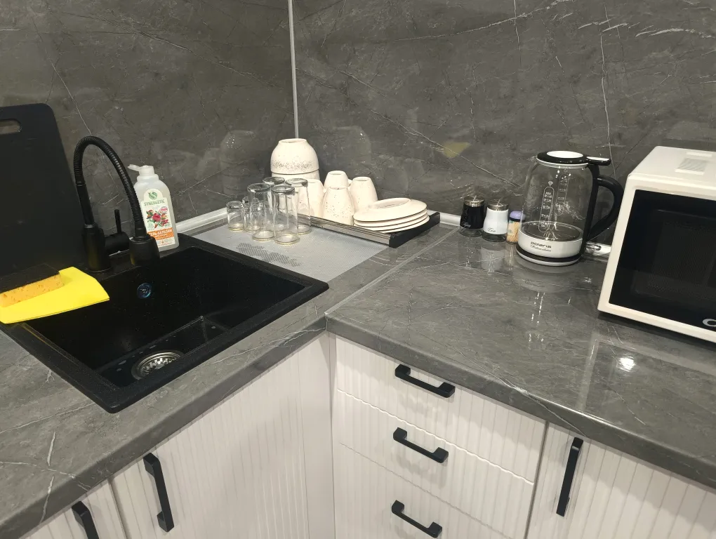 Новенькая студия с шикарным видом с панорамного окна на 20м этаже