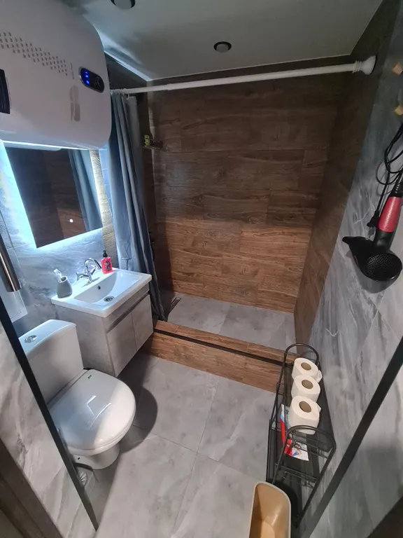 Уютная студия с новым ремонтом в деловом центре города