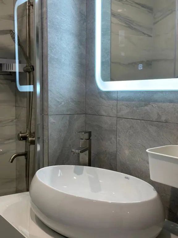 Уютный домик возле набережной