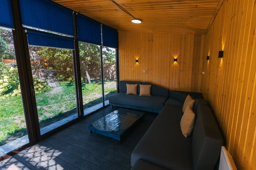 Современный дом в тихом месте