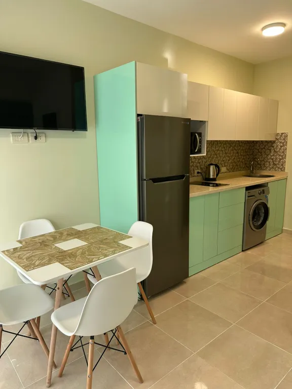 Апартаменты с личным пляжем и бассейном