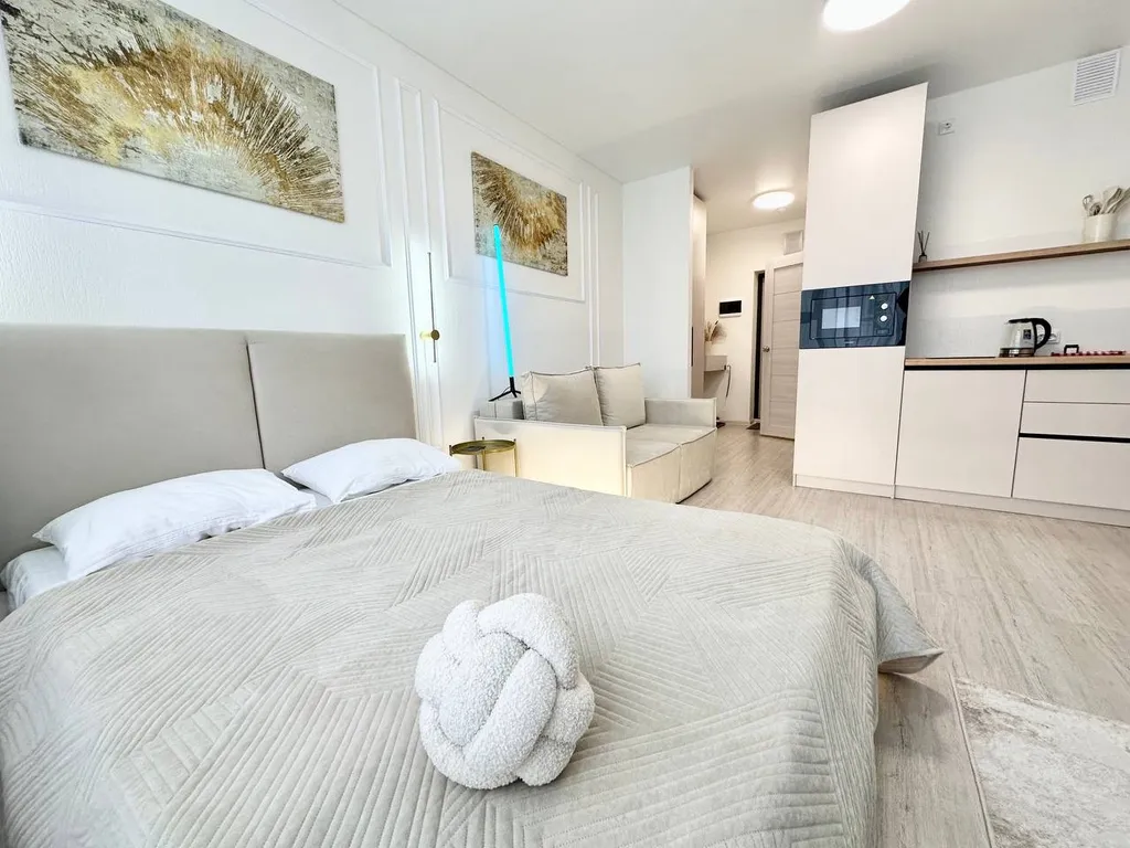 Квартира Бежевая дизайнерская студия — аренда посуточно в Екатеринбург