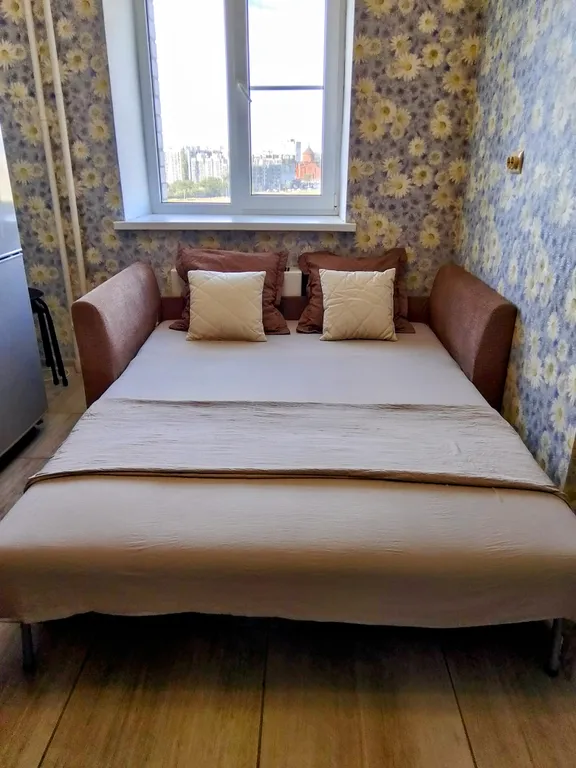 1-Комнатная Уютная, даже диванчик на кухне есть