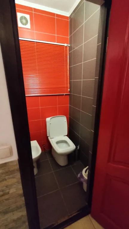 Просторная квартира в новом доме, центр города