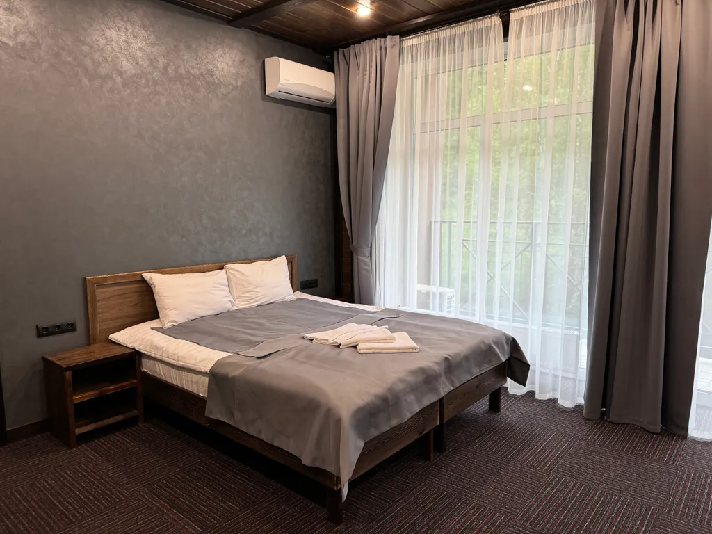 Квартира Большая студия с видом на лес — аренда посуточно в Сыростан