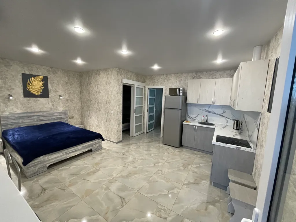 Семейный трехкомнатный номер на первом этаже с видом на море