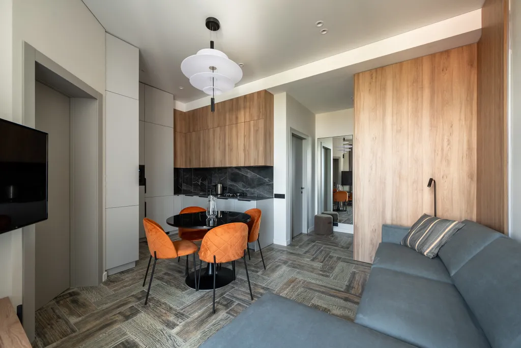 Четырехкомнатная у моря с дорогим ремонтом и видом на море