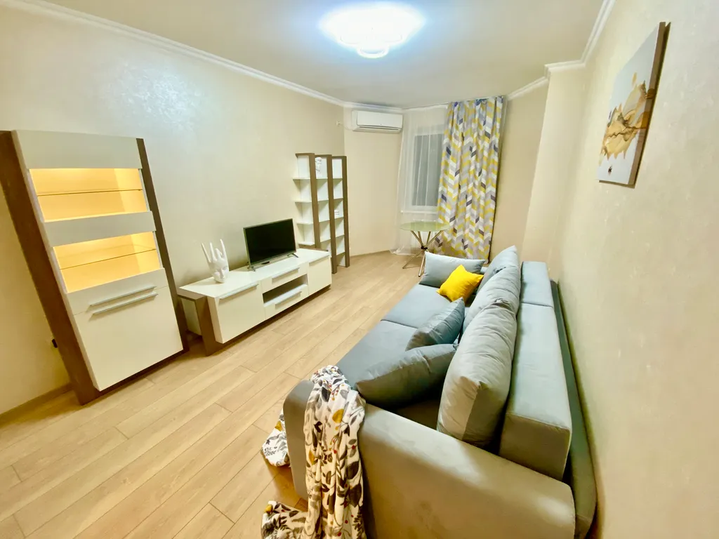 Уютная трёшка возле областной больницы