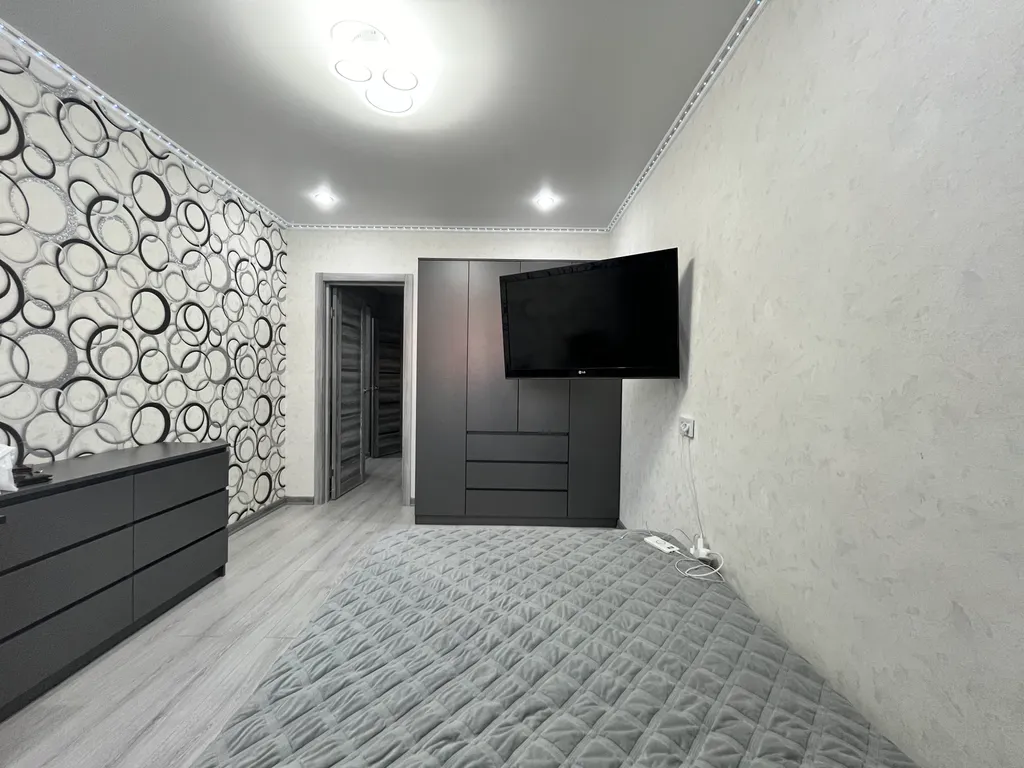 Двухкомнатная напротив Оазис Плаза