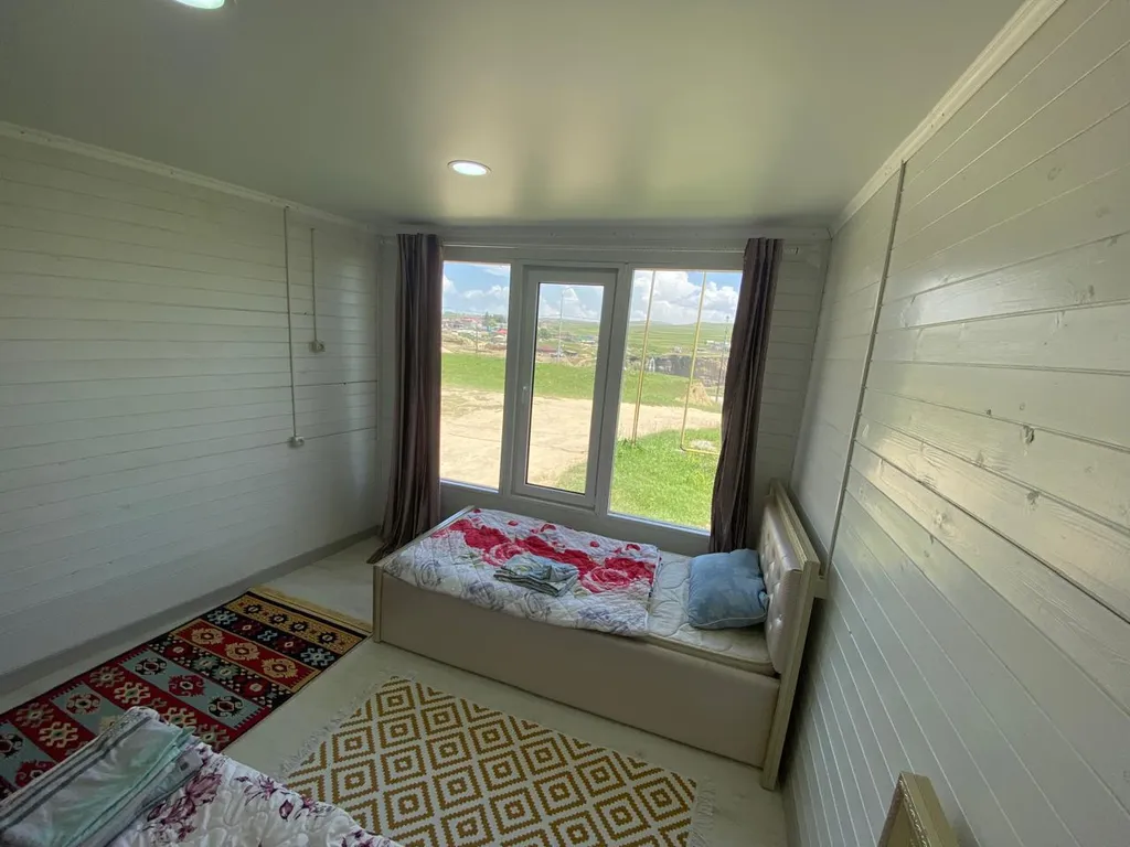 Уютный и аккуратный гоcтевoй домик c видом на водопад