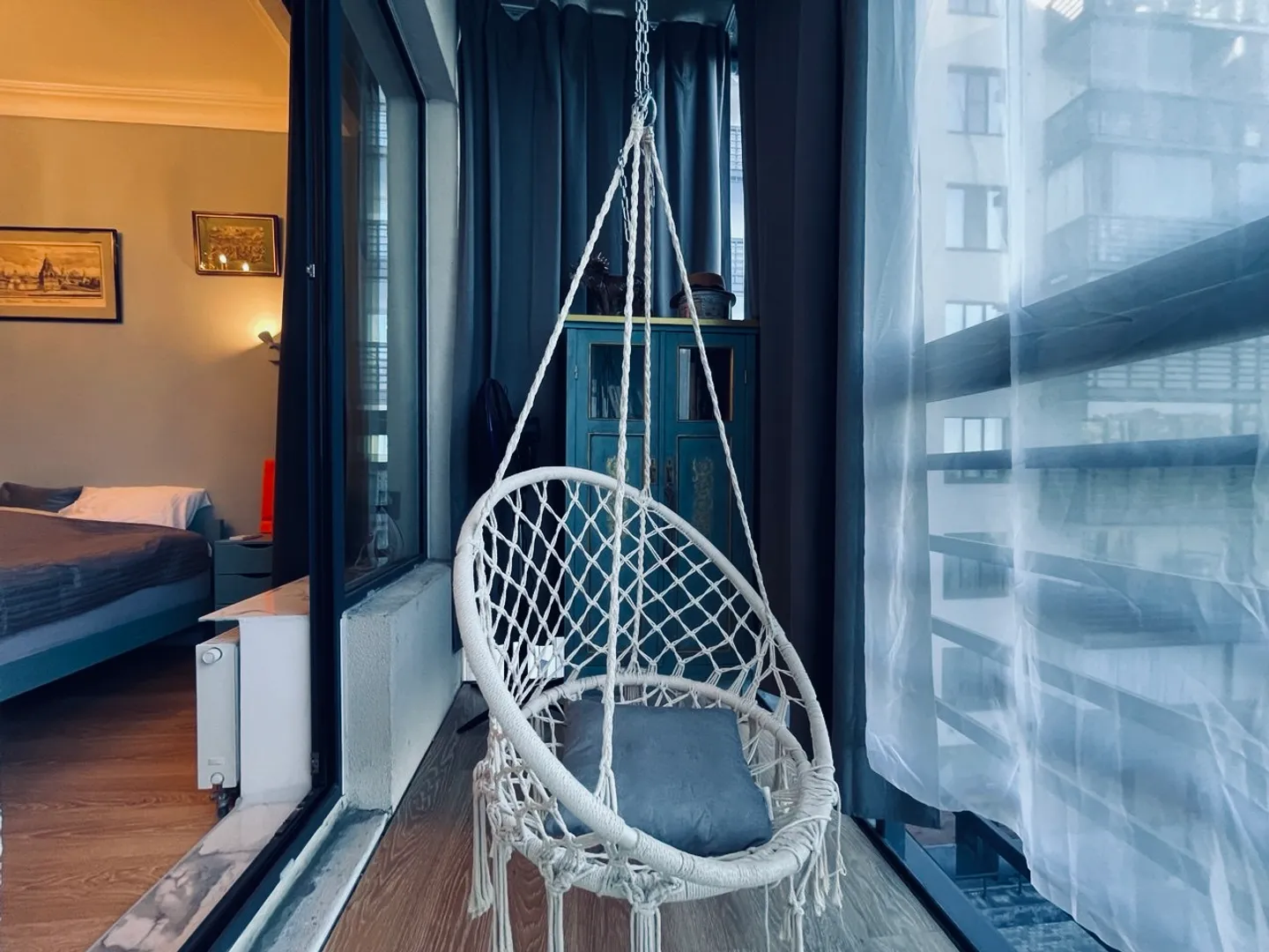 Качели на лоджии Качели на лоджии