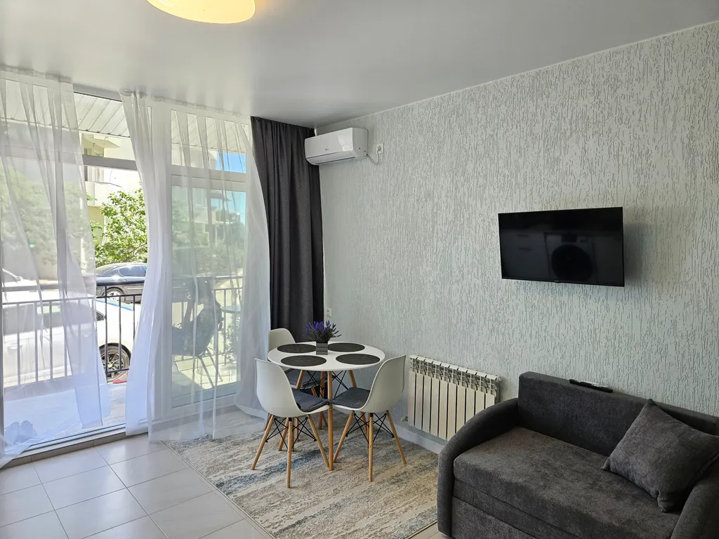 Новый апартамент с видом на море