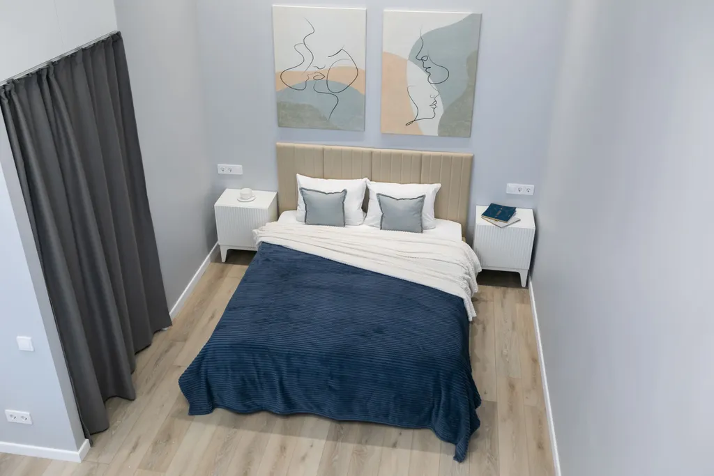 Вид на Неву, новый ремонт