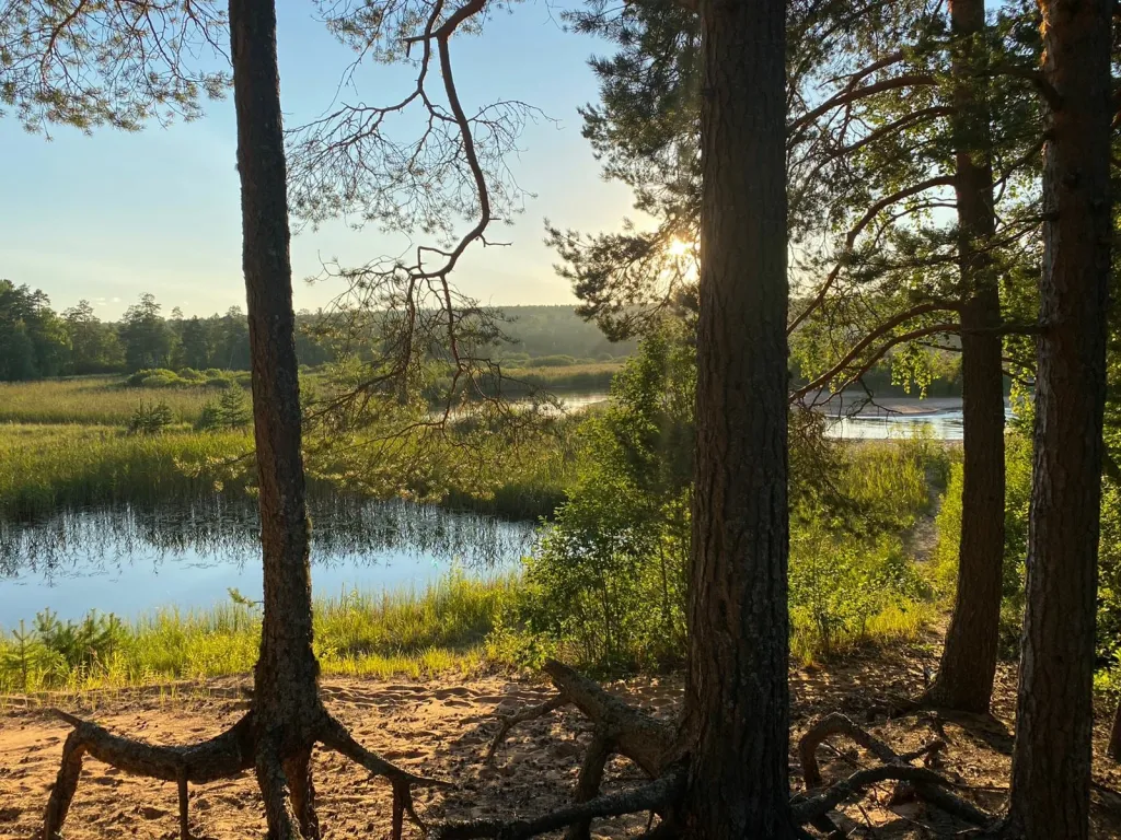 Дом на берегу озера