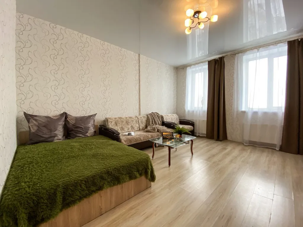 Самый центр Казани с видом на город и Волгу