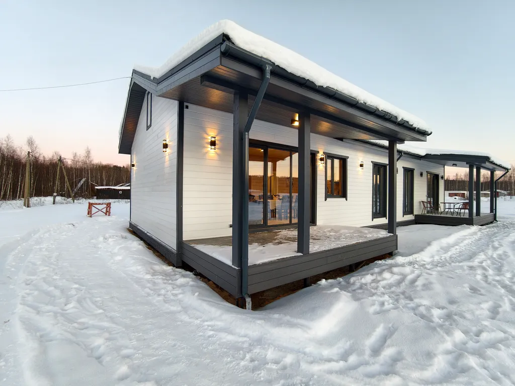 Коттедж Таунхаус на Красном озере — Светлое