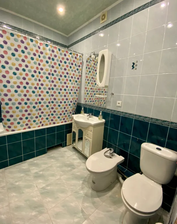 Коттедж Коттедж с сауной и бассейном — Красный