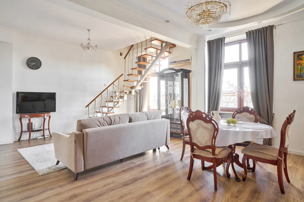 Квартира Двухэтажная 3-комнатная квартира 120 метро с видом на Тверскую площадь — Москва