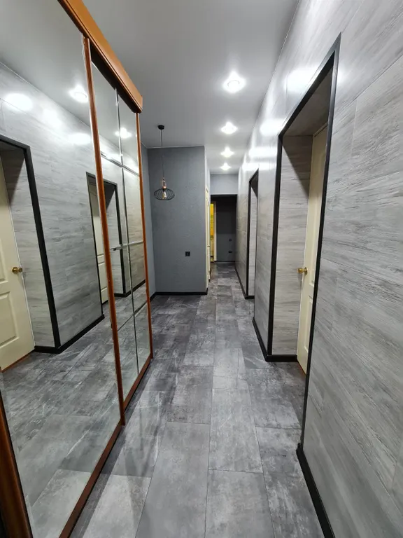 Сталинка во дворе головного офиса норникеля