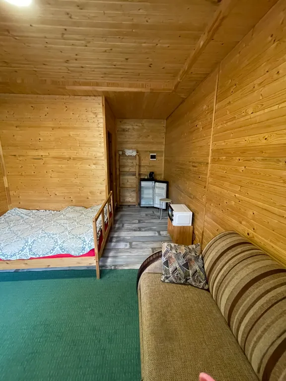 Номер с видом на горы и реку