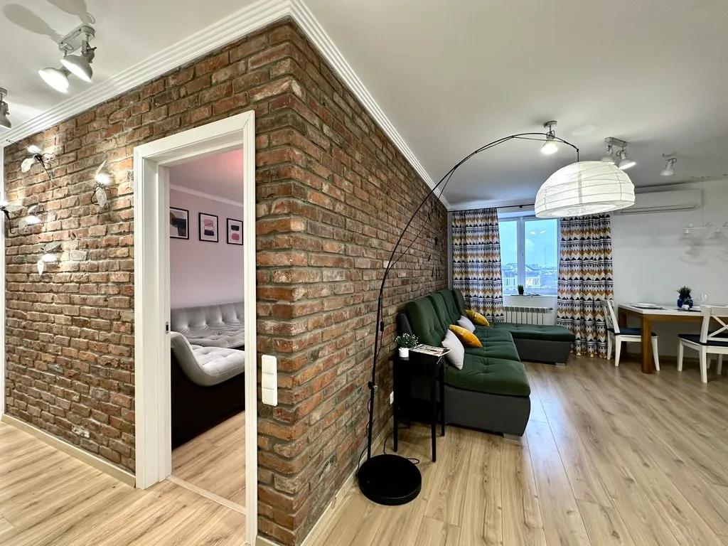 3-комнатная квартира на Черепановых, 2А