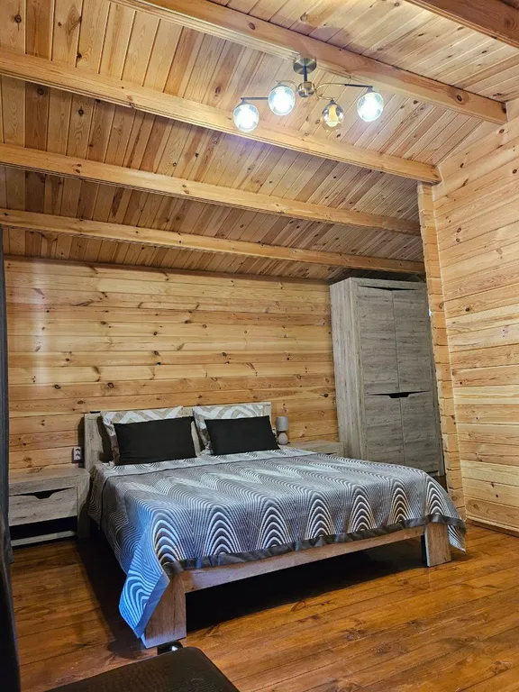 Коттедж Эко домик с парковкой возле горной реки — Гагра