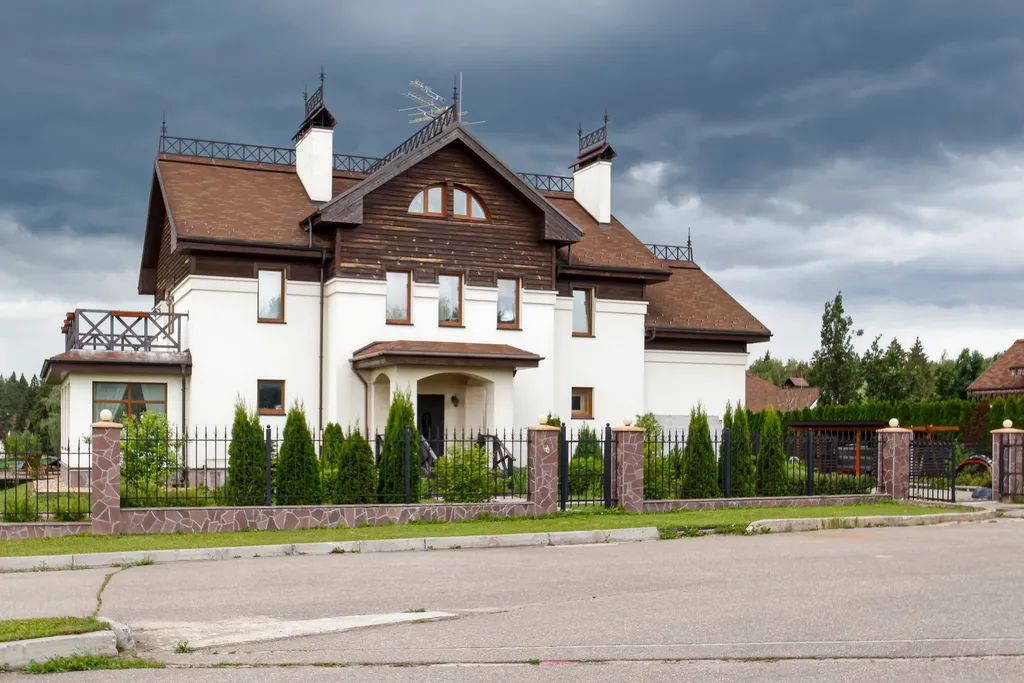 Студия в доме у озера