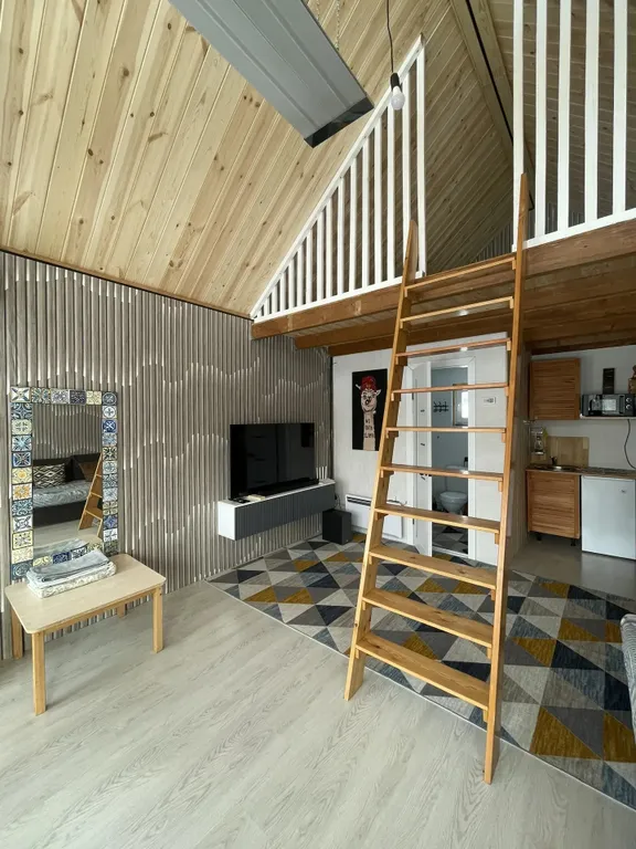 Дом на берегу Катуни