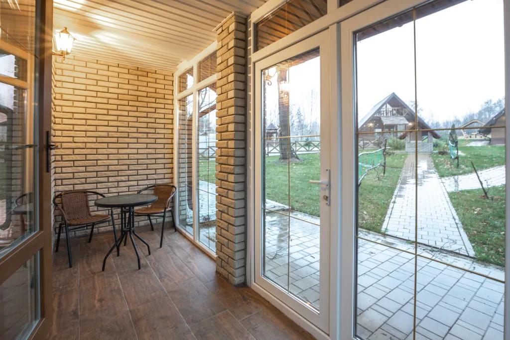 Двухкомнатный люкс с собственной верандой и своим  отдельным выходом