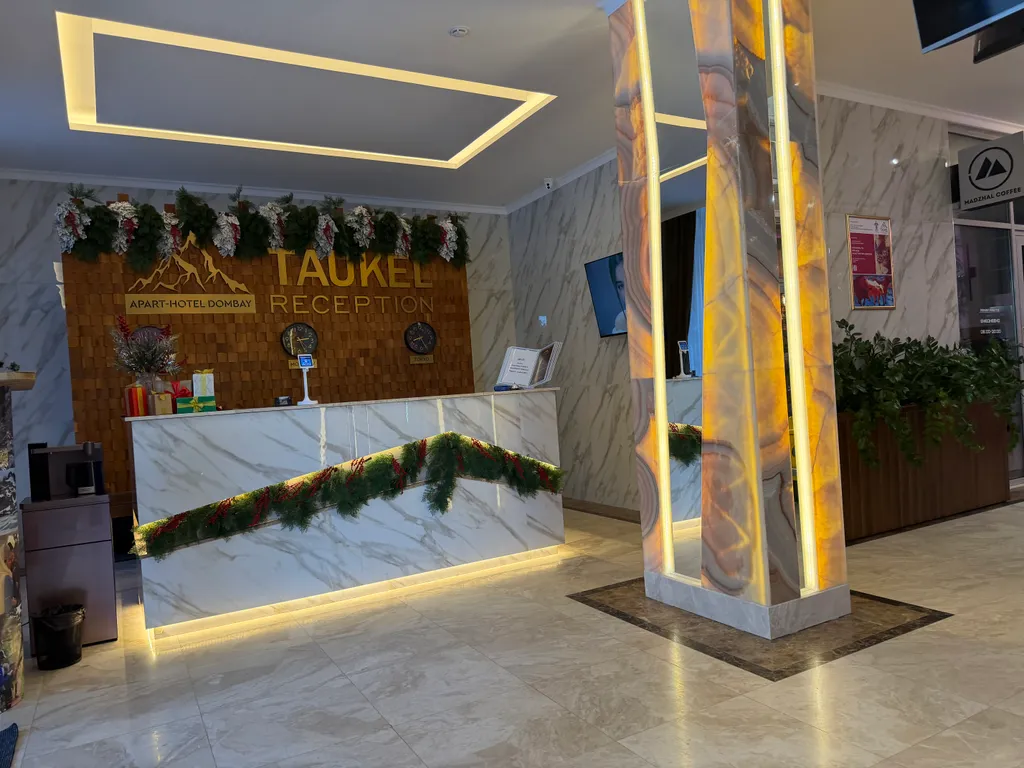 Студия в современном апарт-отель Таукель в самом центре Домбая