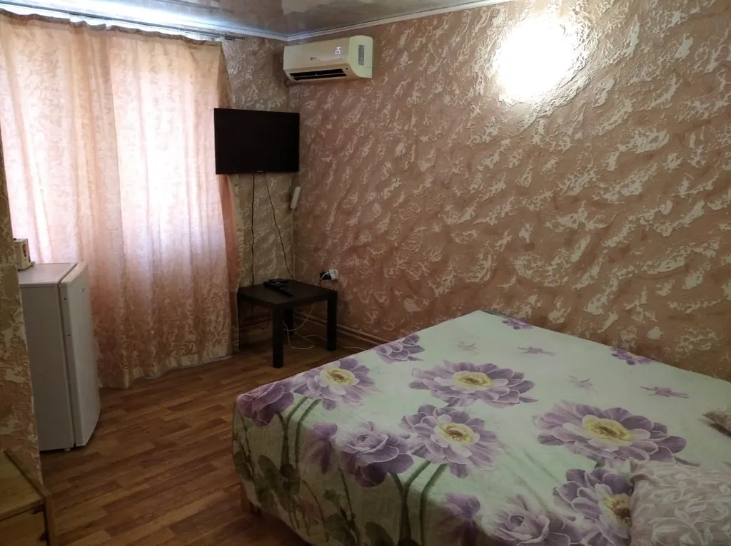 Номер в трёх минутах от моря