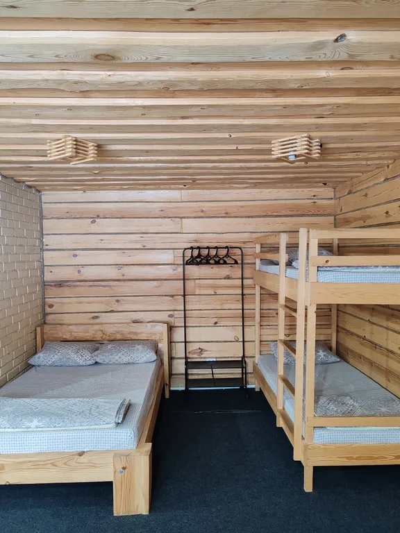 Первый этаж - студия в двух этажном доме