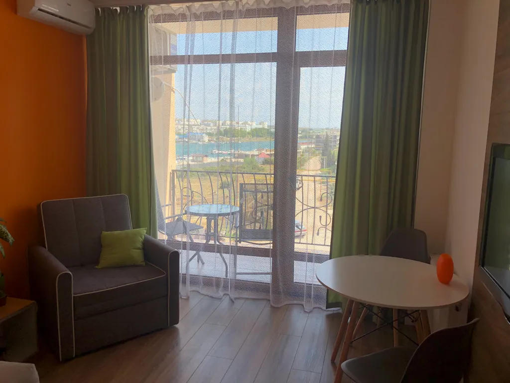 Квартира Апартаменты на берегу моря — Севастополь