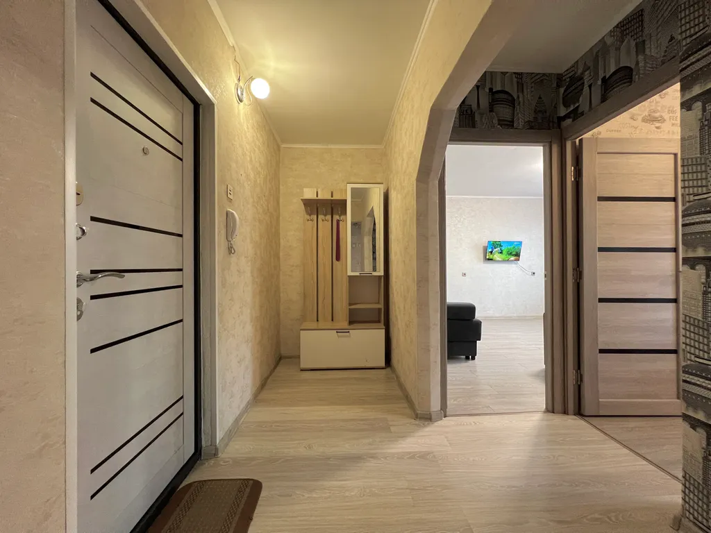 Полноценная двушка у жд вокзала, не берем оплату за финальную уборку