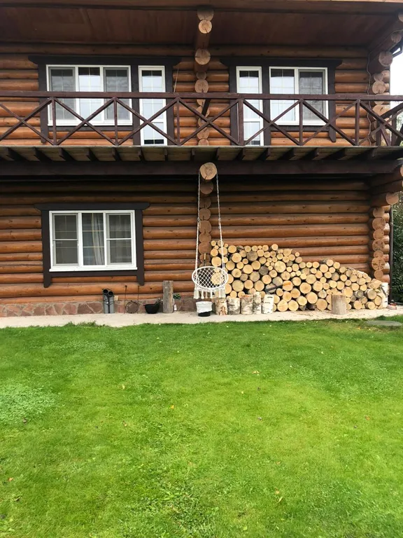 Большой дом с русской баней на дровах и чаном в Зелёном городе