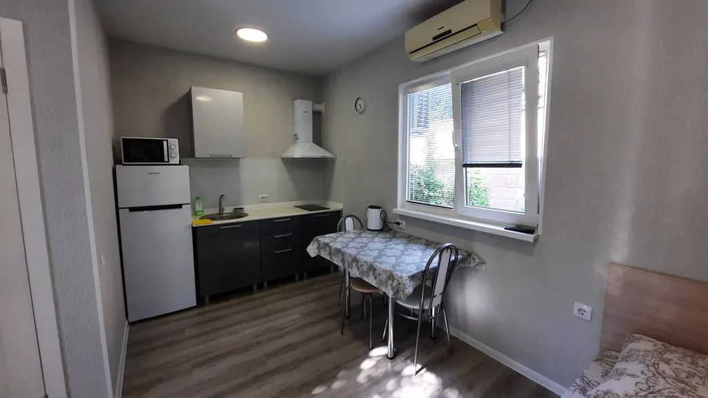 Квартира Квартира Студия в частном зелёном дворе — Гурзуф