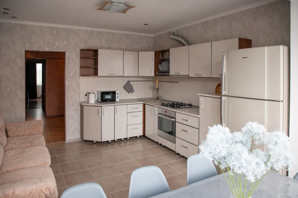 Уютная квартира в элитном районе с видом на озеро в парке имени Кирова